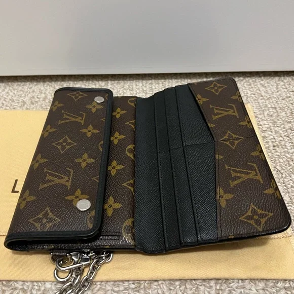 Louis Vuitton Monogram Macassar Wallet on Chain, Excellent condition - Picture 5 of 10